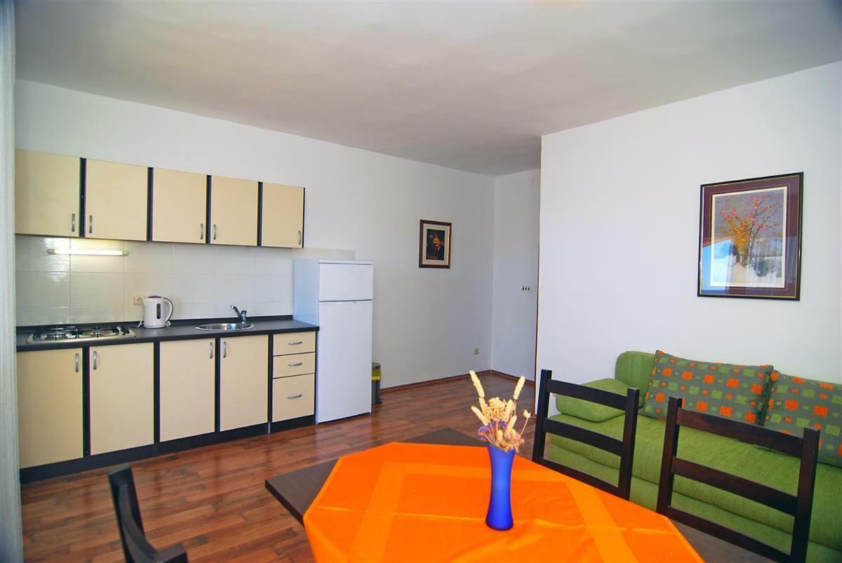 Apartman Luca Lejlighed Zečevo Eksteriør billede